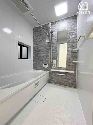  ̂ԂŃbNXoX^CBoX^uɂĊȂSƑ̂tbVB̔Ă鐴̂oX[B