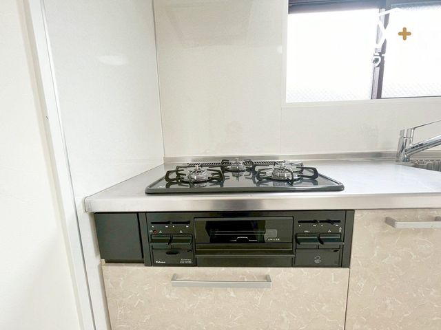 Lb` OR̗lqłBu߂Eύޓ̍ƂɏoRłB