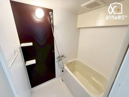  ̂ԂŃbNXoX^CBoX^uɂĊȂSƑ̂tbVB̔Ă鐴̂oX[B