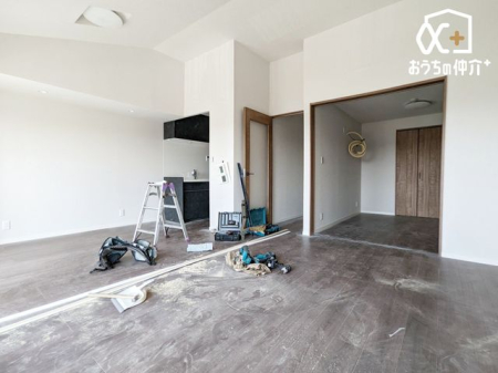 rO ƑRƏW܂18.1̖邢rO̗lqłB \t@[e[uuĂƂ̂LXƂrOłB