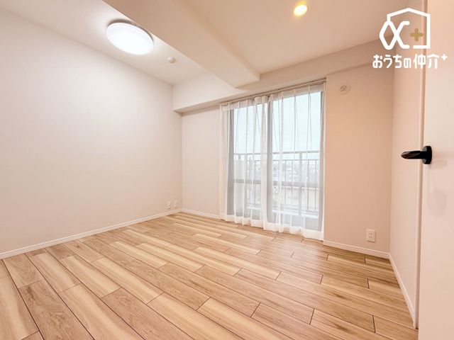 Q gȗz˂ރN[[bgt̐Q̗lqłB[͂LxȃN[[bgtĂQ́AX̕炵wLȂ̂֕ςĂ܂B