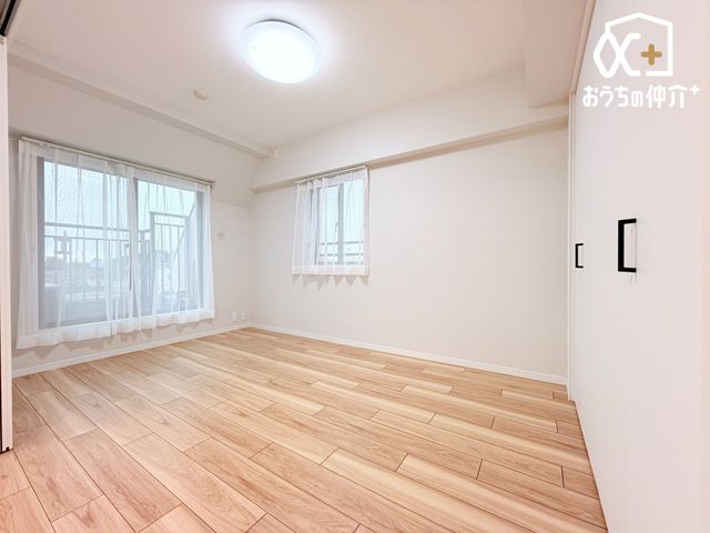 q qƂĂ\ȍL邨łBƑẌ炬̋ԂmۂłAvCx[gȃxbh[͕炷̊őグ̂łB