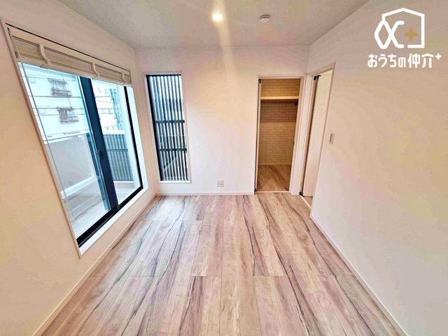 Q QƂĎgȂłBL߂̍Ǝ[BoRj[ɖʂAJՂȃvCx[gԂłB