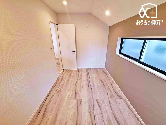 q qƂĂ\ȍL邨łBƑẌ炬̋ԂmۂłAvCx[gȃxbh[͕炷̊őグ̂łB