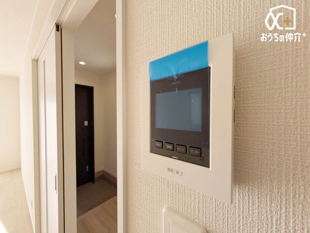 ���̑� �e���r���j�^�[�t���C���^�[�z��