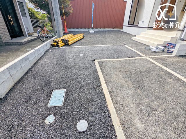  J[Xy[X̗lqłBOʓH͌ʗʂȂAԂ̏oSăX[Yɍs܂B