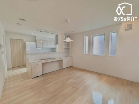 rO Lb`̎[͒ǉŃIvV̂ɂȂ܂BJE^[̓}OlbgɂȂĂ܂B{摜͓җl̉ƋCGŏ摜ł茻Ƃ͈قȂꍇ܂