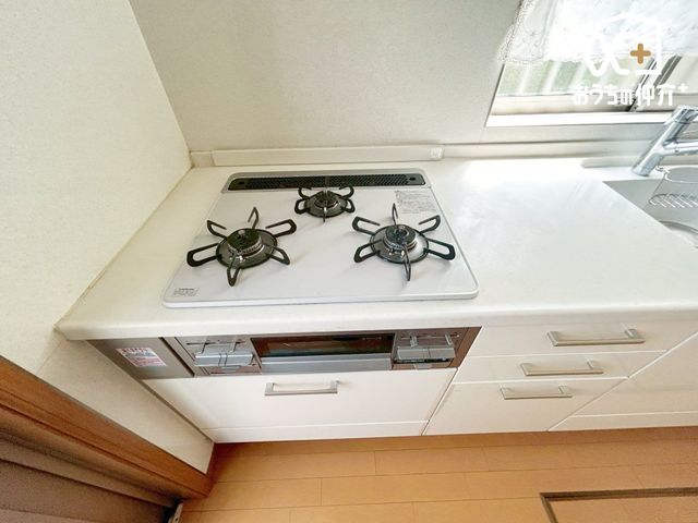 Lb` OR̗lqłBu߂Eύޓ̍ƂɏoRłB