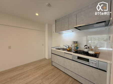 Lb` `Kitchen`gLb`炱AH̏yԂɁAZłX[YɖʂȂƂłAȒPɂłȂǁAyLb`Xy[XɎdグ܂B