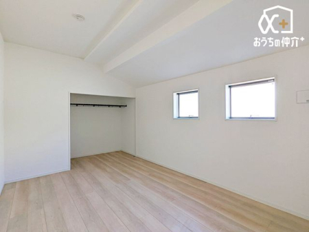 q qɃIXXȗm̗lqBN[[bgtĂ邽߁Aql̕׋Eߗޓ֗Ɏ[\łB