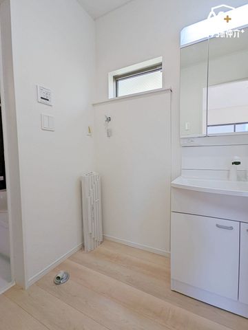 ʑEʏ Oʋ^Cv̐ʉϑłBOʋ^Cv̐ʉϑ͎g肪ǂAׂ[ł܂B[XbLЕtʏłB