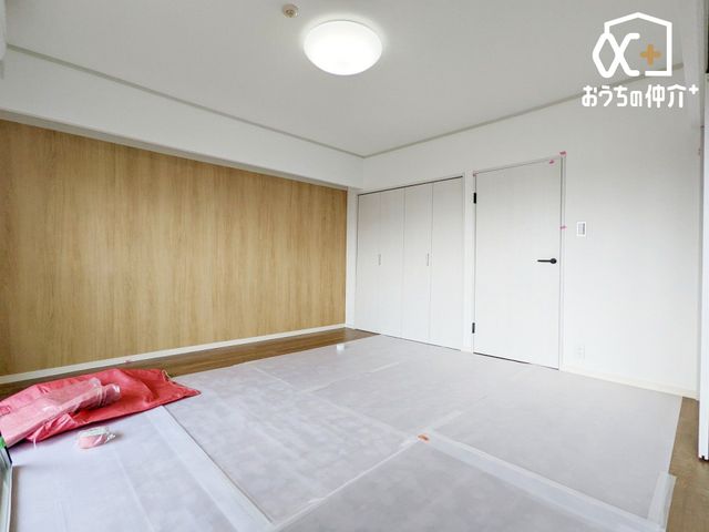 Q QɃIXXȖ8.4m̗lqłBN[[bgtĂAQEߗނȂǂLxɎ[\ȐQłB