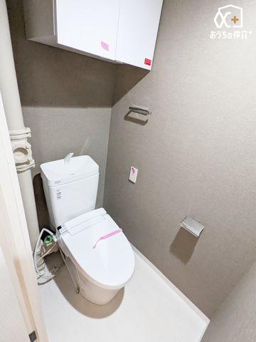 gC gꏊ炱A₨|ȒPȃVvȃfUC̗p܂BǖʂɒI܂̂ł[邱Ƃł܂B