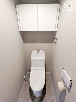 gC ֍tgCłBgꏊ炱A₨|ȒPȃVvȃfUC̗p܂BǖʂɒI܂̂ł[邱Ƃł܂B