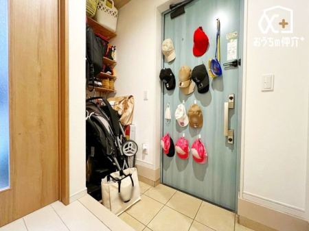  pXeu[̂ȃhAɁA̎[I̗փXy[XłI