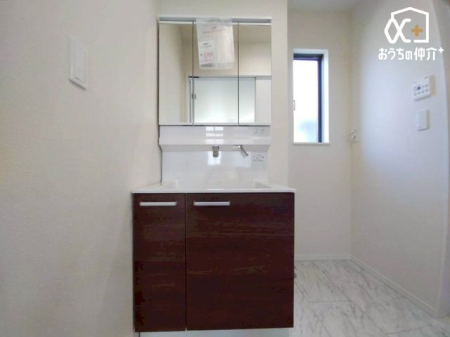 ʑEʏ `Wash room`Oʋ^Cv̐ʉϑłB̗oɂ[ł܂