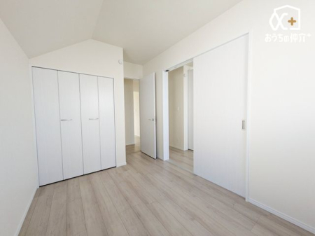 ̑ ˂J܂Ɨ׎ƂȂ܂B