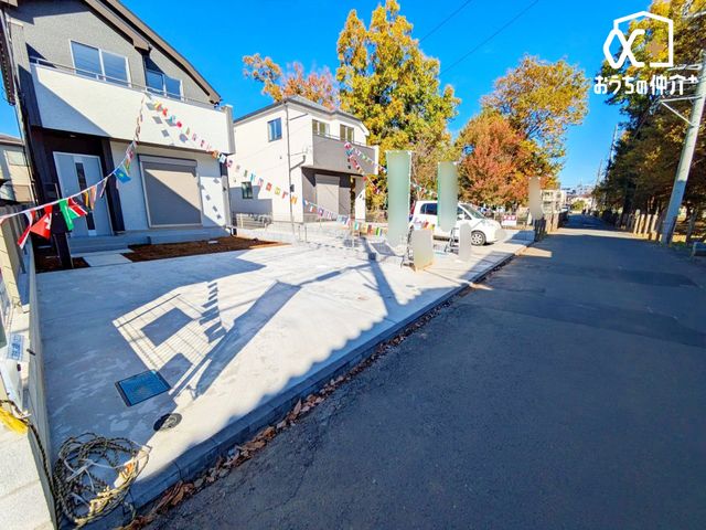 rO ዷR̐_s̐XƗאڂĂ܂BRLȊłB