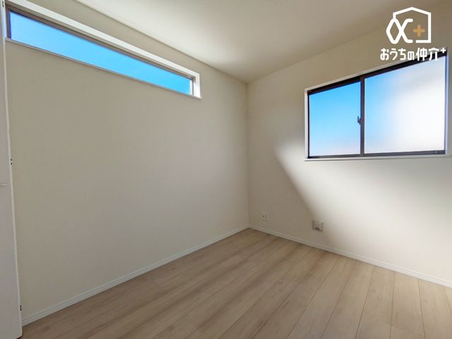 ̑ `Room`m̓i`ȃt[OƗF̕ǂACeAl̂ƂĂyłˁI