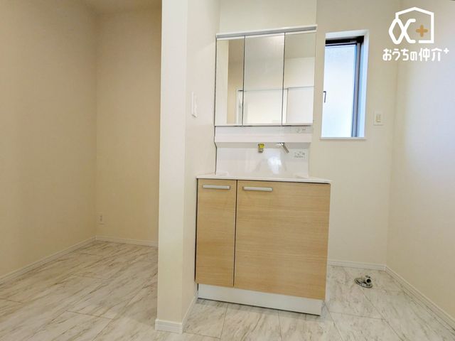 ʑEʏ `Wash room`Oʋ^Cv̐ʉϑłB̗oɂ[ł̂ŃX^CbVȋԂۂĂ܂I