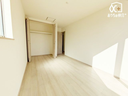 ̑ `Room`m̓i`ȃt[OƗF̕ǂACeAl̂ƂĂyłˁI