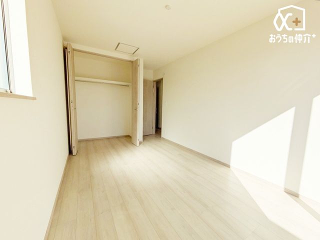 ̑ `Room`m̓i`ȃt[OƗF̕ǂACeAl̂ƂĂyłˁI