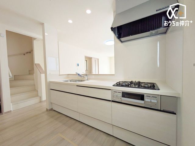 Lb` `Kitchen`gLb`炱AH̏yԂɁAZłX[YɖʂȂƂłAȒPɂłȂǁAyLb`Xy[XɎdグ܂B