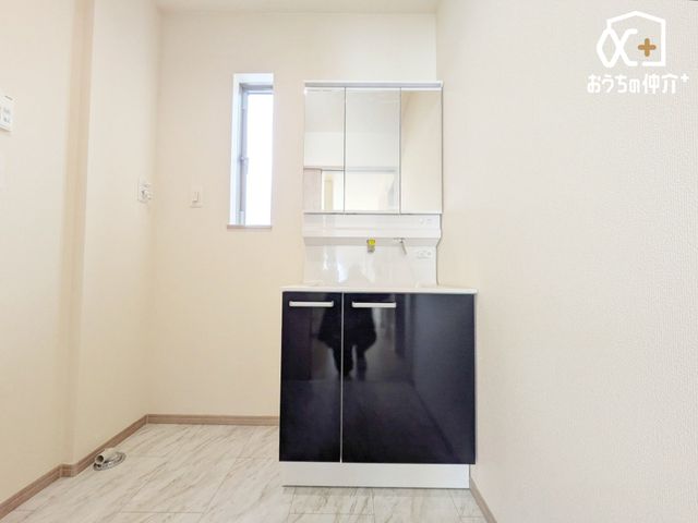 ʑEʏ `Wash room`̍Qԑтł]TĎxxłLpE_[[B[LxȂ̂ŌڂXbLƐڂł܂B