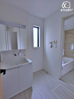 ʑEʏ V[tŁAyɂł܂BQȒPɔG炷Ƃł̂ŁAwAZbgX[YI܂Az[XLт̂ŁAʃ{Ê|ȒPɁB