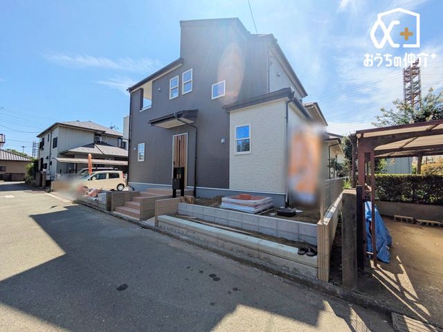 nOώʐ^ ΖLȏZŁAS₷炮BRɈ͂܂ꂽՐÂȊXɘȂތˌZBlG̈ڂ낢ȂAƂ炵ł܂B