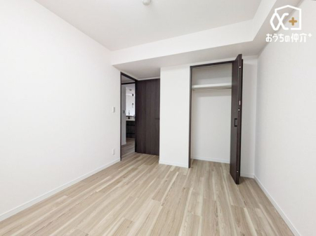 Q `Room`m̓i`ȃt[OƗF̕ǂACeAl̂ƂĂyłˁI