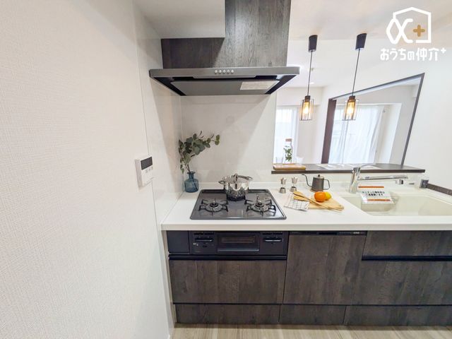 Lb` i3RjŎςEĂEȂǂ\BΗ͂͋΂΂܂ŏꏊƂɎRɐݒłACɒZԂŒ鎖ł܂B܂ԊuLA傫ȒuƂł܂B