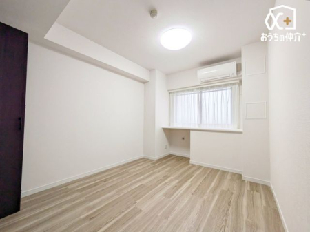 Q `Room`m̓i`ȃt[OƗF̕ǂACeAl̂ƂĂyłˁI