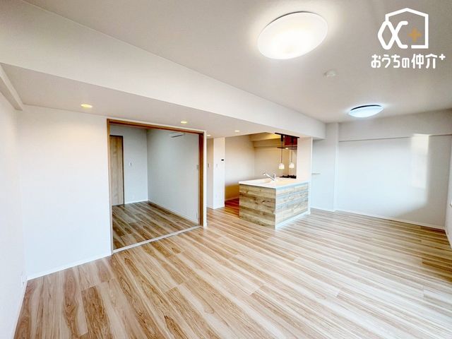 rO Ƒ݂Ȃu₩Ɍ₩ɉ߂悤ɁAD荞񂾃rO_CjOB㎿ȉɕ܂AKŉ₩ȃvCx[gԂłB