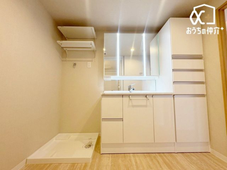 ʑEʏ ̂ʏ́AVvłȂ@\IȃfUCBL߂̃Xy[XƎ[[ĂA̐gxx₨ꂪX[Yɍs܂B