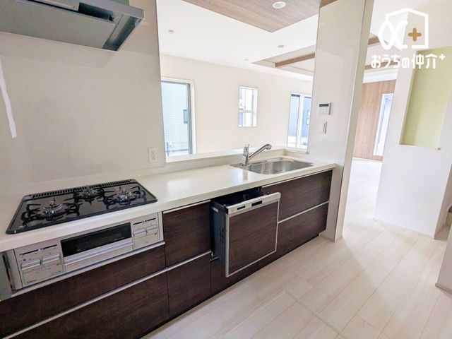 Lb` lC̑Ζʃ^CṽLb`IzV₷H̏Еt͂ǂ܂BȂ烊rOnAqlVԗlqȂ̂AhƃAhoCXł܂