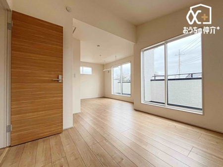 ���̑� 2�ʍ̌��Ō��ƕ����S�n�悭����m���B���邭�J���I�ȋ�ԂŁA���܂��܂ȗp�r�Ɏg���₷���������ł��B