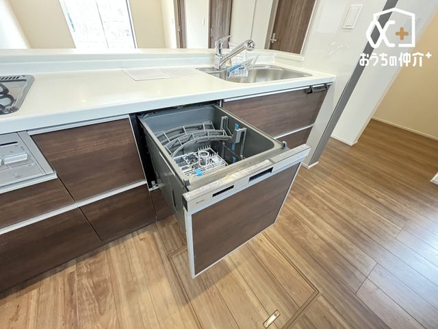 �L�b�`�� �r���g�C���H��@��������L�b�`���B�g������̗ǂ��Ɣ������𗼗������A���K�Ȑ��܂���Ԃł��B