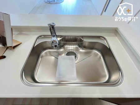 �L�b�`�� �L�X�Ƃ����V���N�̗l�q�ł��B�􂢕�������V���N�́A�����̐􂢕����y�������Ă���܂��B