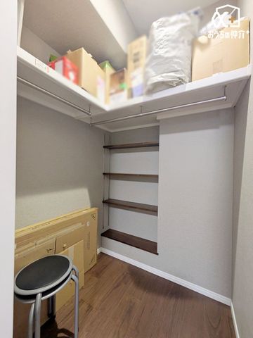 [ sEH[NCN[[bgtInK[̔zuRɒ\B[ɍ킹čœKȃCAEgB