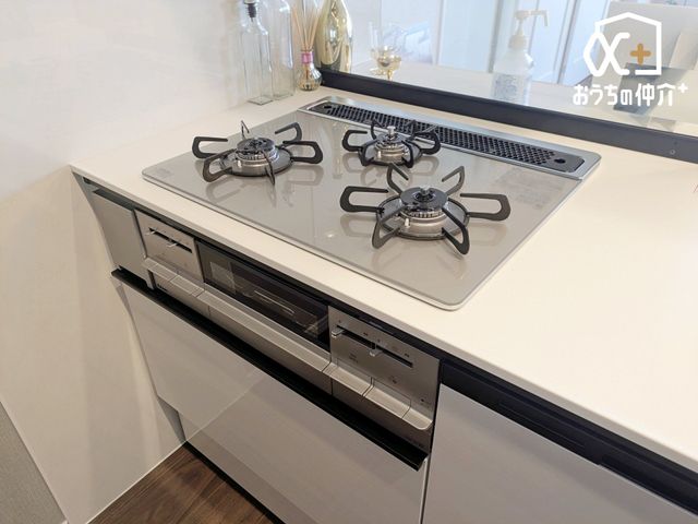 Lb` ŎςEĂEȂǂ\BΗ͂͋΂΂܂ŏꏊƂɎRɐݒł܂ACɒZԂŒ鎖ł܂B܂ԊuLۂĂ̂ŁA傫ȒuƂł܂B