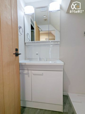 ʑEʏ Oʋ^Cv̐ʉϑłBOʋ^Cv̐ʉϑ͎g肪ǂAׂ[ł܂B[XbLЕtʏłB