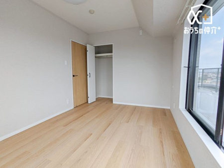 ̑ y2ʍ̖̌邢mzʍ̌Ŗ邳܂BLXƂŉƋ̔zuR݁BqAd̃Xy[XɂœKłB