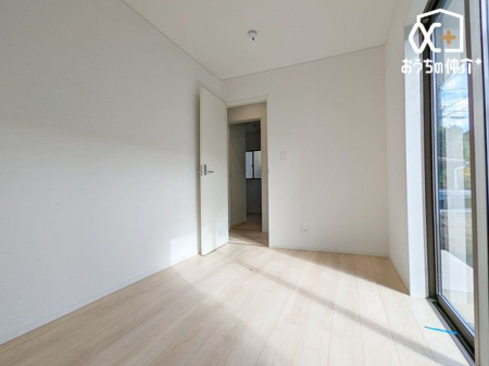 Q gȗz˂ރN[[bgt̐Q̗lqłB[͂LxȃN[[bgtĂQ́AX̕炵wLȂ̂֕ςĂ܂B