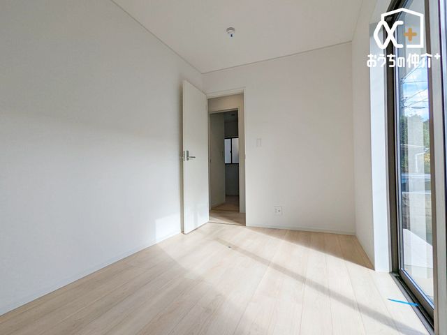 Q gȗz˂ރN[[bgt̐Q̗lqłB[͂LxȃN[[bgtĂQ́AX̕炵wLȂ̂֕ςĂ܂B