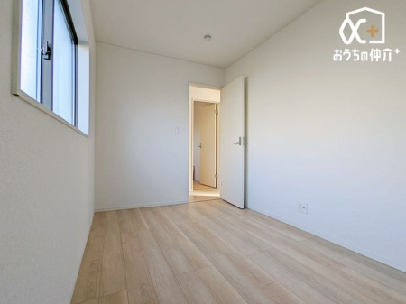 q qɃIXX5m̗lqBN[[bgtĂ邽߁Aql̕׋Eߗޓ֗Ɏ[\łB