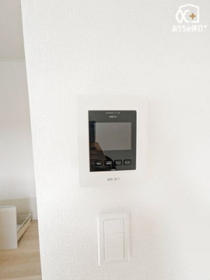 ̑ hƖʂłSTVj^[tC^[złB