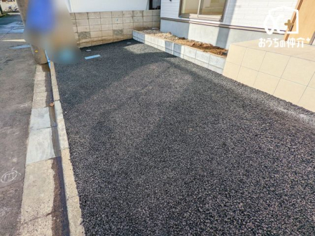  LXƂJ[Xy[XBOʓHLAԂ̏oX[Yɍs܂B