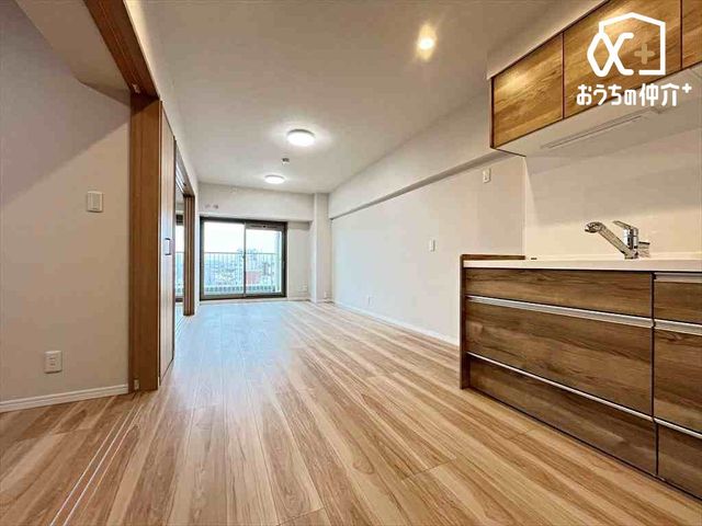 ���r���O ������o���R�j�[���疾�邢�����������ރ��r���O