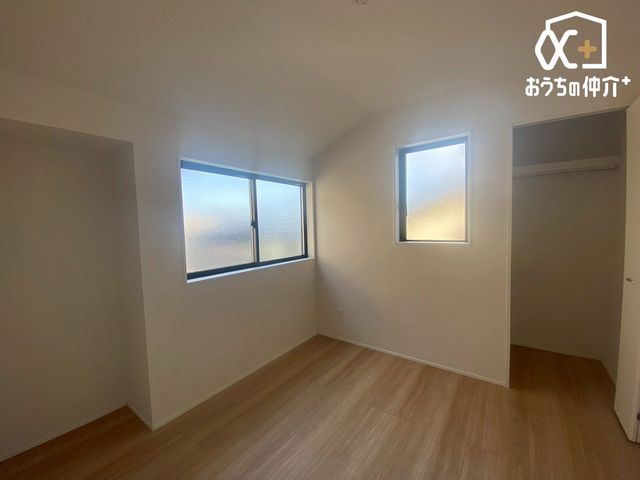 q qƂĂ\ȍL邨łBƑẌ炬̋ԂmۂłAvCx[gȃxbh[͕炷̊őグ̂łB